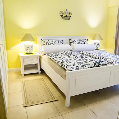 Ferienwohnung Kronprinz Apartment